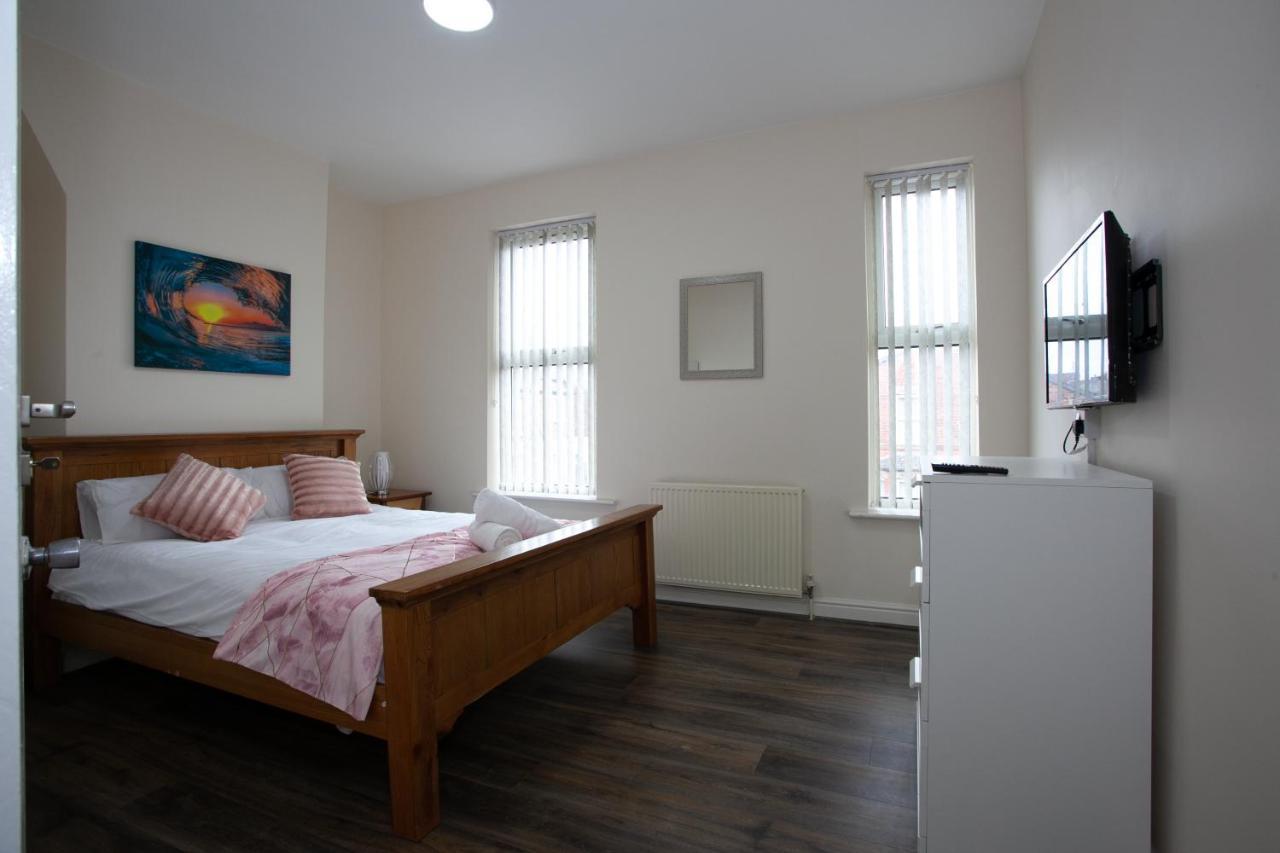 6 Bedroom House 10Min Drive From City Centre Manchester Kültér fotó